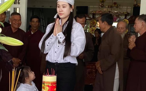 Vợ 2 Vân Quang Long tổ chức lễ cúng 49 ngày cho chồng