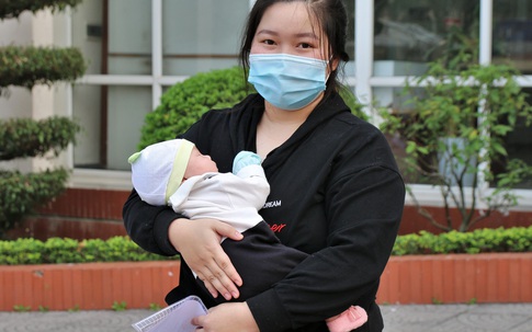 Bệnh nhi sơ sinh đầu tiên mắc COVID-19 tại Việt Nam đã khỏi bệnh