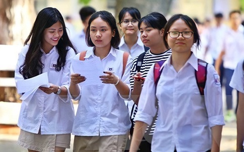 Điểm chuẩn vào lớp 10 của các trường công lập tại Hà Nội trong 5 năm qua, dẫn đầu là ngôi trường điểm Chu Văn An