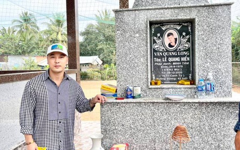 Vợ chồng Ưng Hoàng Phúc về Đồng Tháp thăm mộ ca sĩ Vân Quang Long