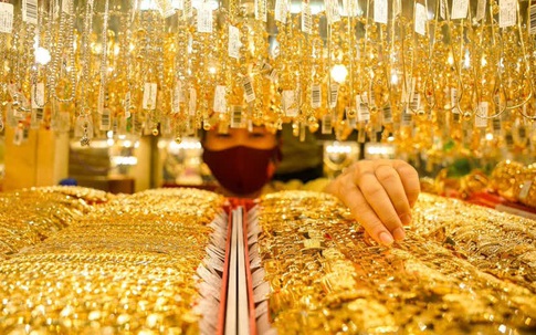 Giá vàng hôm nay 7/2: Người mua lỗ nặng sau một tuần