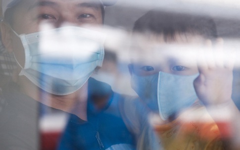 Chuyến tàu đặc biệt chở hàng trăm công nhân về quê đón Tết