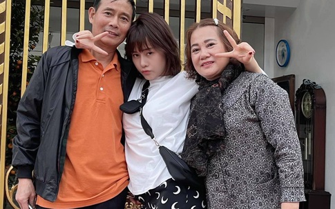 Nghệ sĩ Việt những ngày cận Tết người khóc nhớ bố mẹ, người bị giục lên "xe hoa"