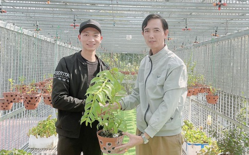 Hé lộ bí quyết thành công của ông chủ vườn lan 9X Trung Đức