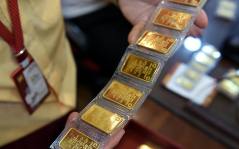 Giá vàng hôm nay 17/3: Lại giảm