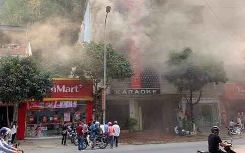 Hình ảnh vụ cháy lớn tại quán karaoke trung tâm TP Sơn La