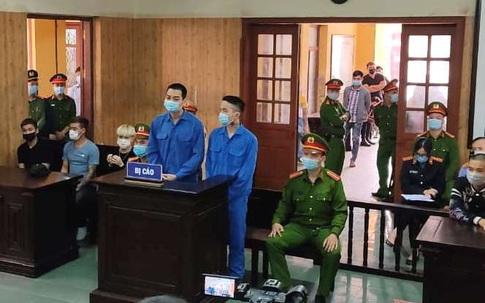 Bắn xe "thánh chửi" Dương Minh Tuyền, hai đối tượng lĩnh án gần 70 tháng tù