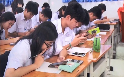 Kiến nghị sửa đổi quy định cấm học sinh sử dụng điện thoại trong lớp