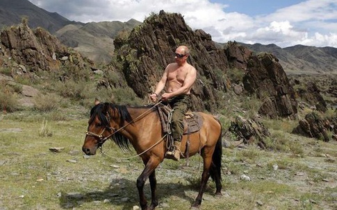 Tổng thống Putin tiết lộ sự cố ngã ngựa