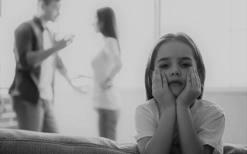 Rụng rời khi con gái 12 tuổi đã quan hệ tình dục, đòi tạt axit... tình địch