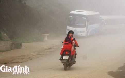 Lên đỉnh Tà Xùa săn mây