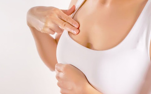 Mặc áo ngực sai cách có phải là nguyên nhân gây ung thư vú?