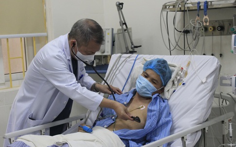 Người đàn ông ở Hà Nội ngừng tim, ngừng thở, thoát tử thần trong sự ngỡ ngàng của người nhà