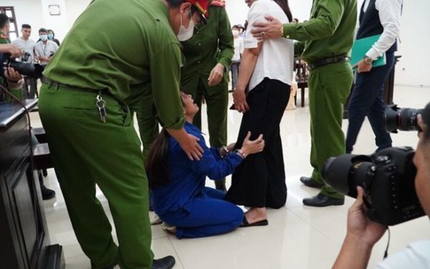 Góc khuất đau lòng vụ mẹ cùng cha dượng hành hạ bé 3 tuổi chết ở Hà Nội