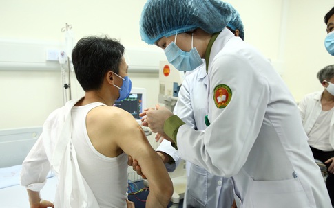 Phó Thủ tướng Vũ Đức Đam: "Sau khi tiêm vaccine COVID-19, sức khoẻ tôi hoàn toàn bình thường"