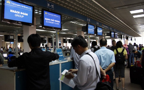 Vietnam Airlines đòi áp giá sàn vé máy bay: “Chi phí tăng lên, người dân chịu thiệt”