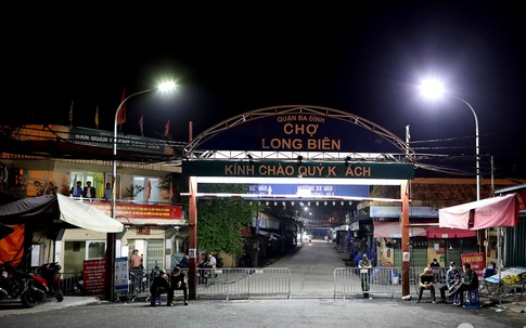 Chợ đầu mối nổi tiếng nhất Hà Nội mở lại sau hai tháng đóng cửa