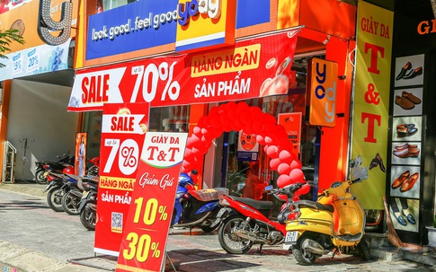 Phố thời trang ở Đà Nẵng giảm giá đến 70% vẫn ế ẩm