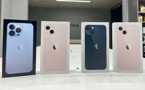 iPhone 13 xách tay "bay giá" hơn 10 triệu đồng chỉ sau vài ngày hàng chính hãng lên kệ