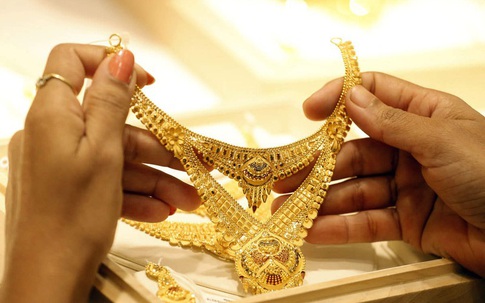 Giá vàng hôm nay 31/10: Người mua lỗ nặng, dự báo nhu cầu sẽ tăng vào cuối năm