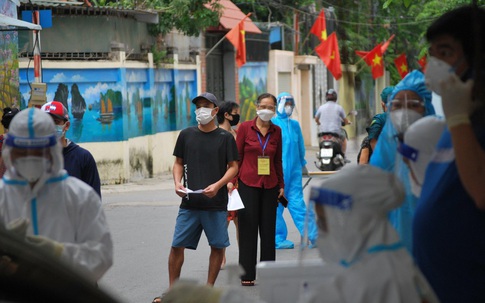 Khoa Hồi sức tích cực Bệnh viện Việt Đức có ca COVID-19 đầu tiên