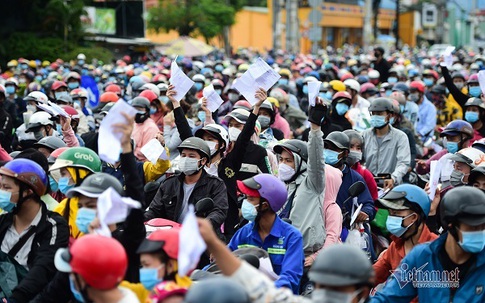 Hàng vạn người kéo nhau về quê, lấy ai cứu doanh nghiệp