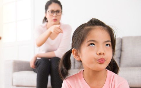 7 câu nói của cha mẹ khiến trẻ tổn thương