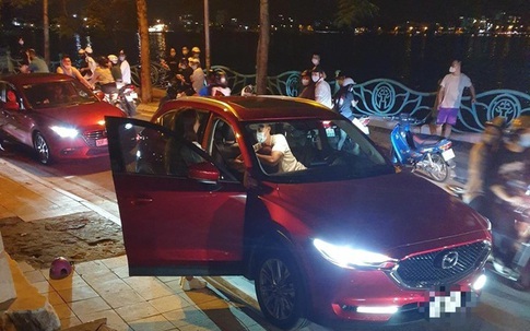 Chồng che chở nhân tình trên xe ô tô: Còn gì nữa mà đánh ghen