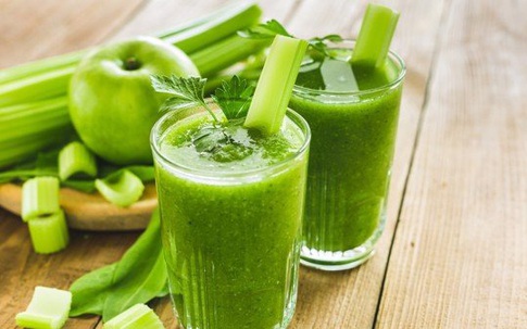 Uống nước ép cần tây không chỉ giảm cân, còn nhiều công dụng tuyệt vời nữa mà nhiều người chưa biết đến
