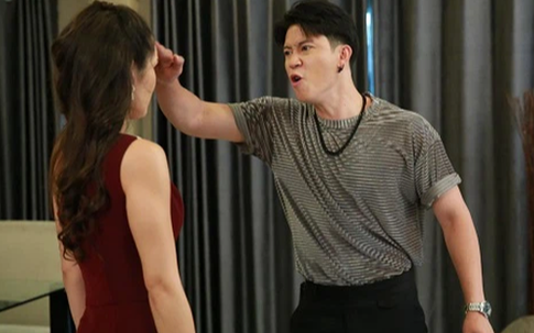 Chồng hả hê cắm sừng được vợ và thách thức ly hôn, đến lúc vợ chìa ra một thứ khiến anh ta hối hận
