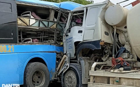 Tránh người phụ nữ sang đường, xe khách bị xe bồn tông ngang thân