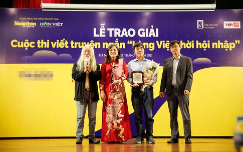 NSND Hoàng Cúc gây bất ngờ với giải thưởng văn chương về nông thôn