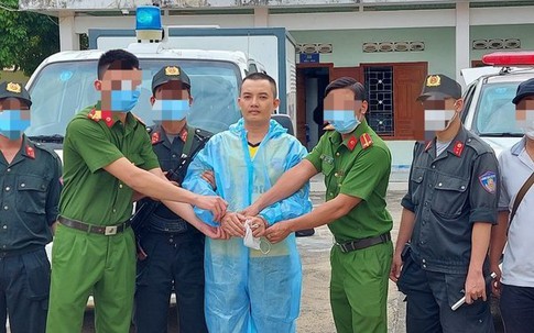 Trùm giang hồ vùng ‘tam giác đen’ bị bắt khi lẩn trốn tại cửa khẩu