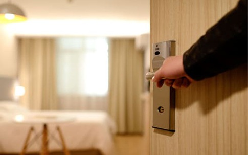 Chết lặng khi thấy cảnh tượng của chồng trong căn chung cư hai vợ chồng mới mua