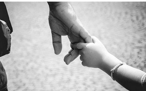 'Cho' cô gái lỡ thì một đứa con, tôi đau khổ vì không thể nhận máu mủ của mình