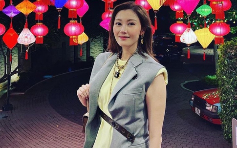 Hoa hậu Lý Gia Hân giữ da khỏe đẹp ở tuổi 51