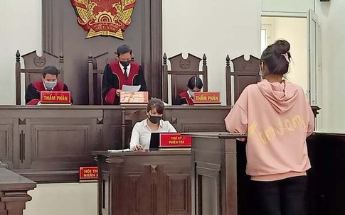 Thiếu nữ 17 tuổi lên Hà Nội cùng bạn trai lập đường dây mại dâm