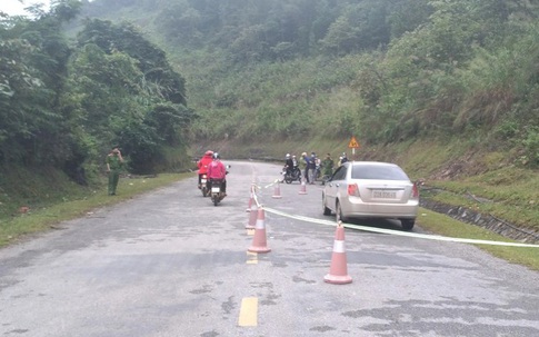 Người đàn ông tử vong bất thường trong ô tô vẫn đang nổ máy