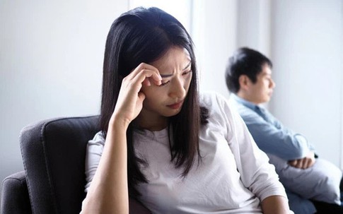 Người chồng chê vợ không biết tính toán tiền nong chu đáo nhưng anh lại phải nín lặng khi nhìn bữa sáng của đối phương
