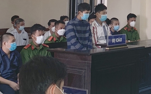 Tuyên án các bị cáo 6 lần cướp tiền của học sinh