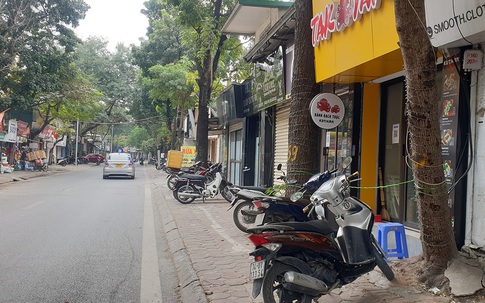 Hàng loạt cửa hàng ăn uống vùng cam của Hà Nội chỉ "bán mang về"