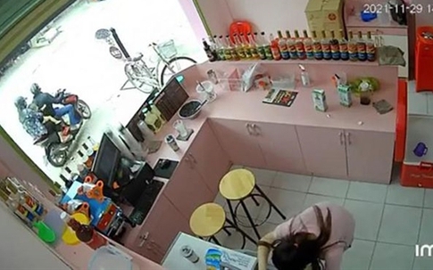 Cặp vợ chồng chở con 2 tuổi dàn cảnh mua trà sữa để trộm cắp tài sản