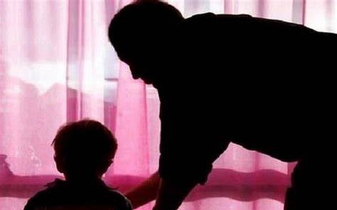 Nghệ An: Khởi tố thầy giáo giở trò đồi bại với nhiều học sinh tiểu học


