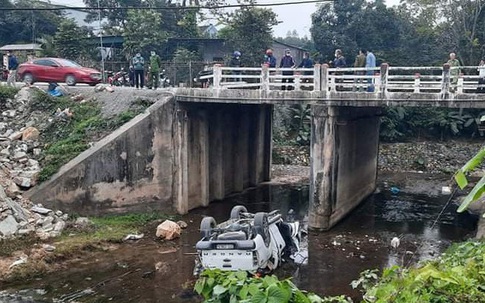 Vụ xe bán tải lao xuống cầu: Danh tính 2 cán bộ thuế tử vong