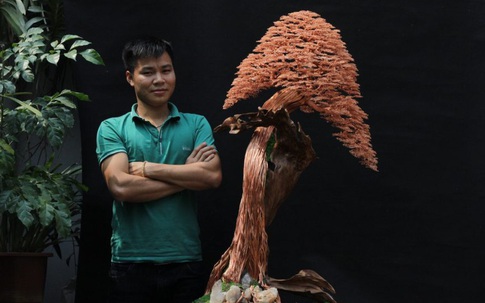Những cây bonsai đẹp đến khó tin làm ra từ bàn tay người mắc "căn bệnh hoàng gia"