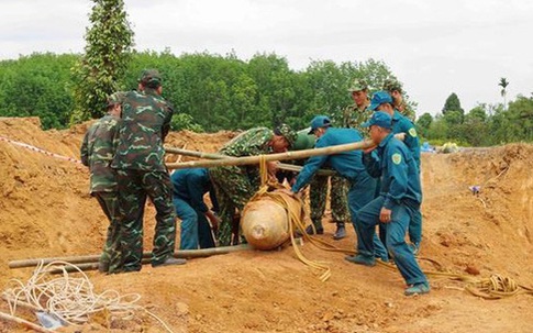 Sơ tán gần 2.000 người dân, chốt phương án xử lý quả bom nặng 340kg ở Vĩnh Phúc