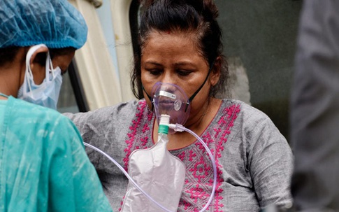 Ấn Độ: Nỗi ám ảnh của bác sĩ khi nghe âm thanh này trong quá trình điều trị COVID-19