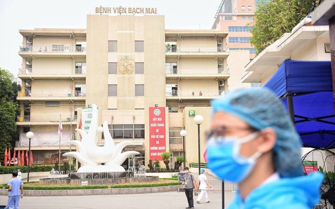 Bệnh viện Bạch Mai cách ly 19 nhân viên y tế tiếp xúc bệnh nhân COVID-19 vừa công bố trưa nay