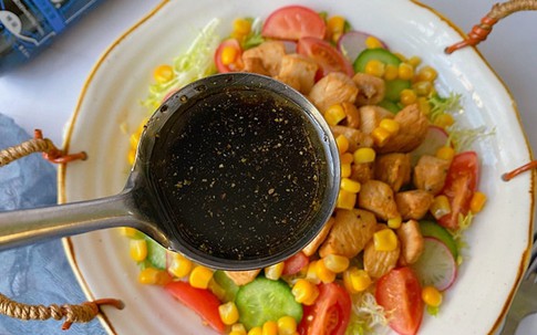 Nắng nóng gay gắt, mỗi ngày tôi đều làm món salad này mang đi làm, ăn vừa ngon mát lại giúp giảm cân hiệu quả