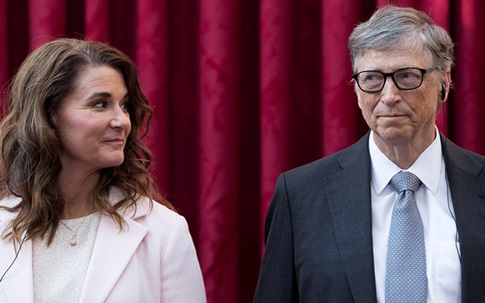 Ly hôn nhưng tỷ phú Bill Gates vẫn đeo nhẫn cưới, dân mạng đồn đoán đằng sau là âm mưu của 2 vợ chồng nhà giàu